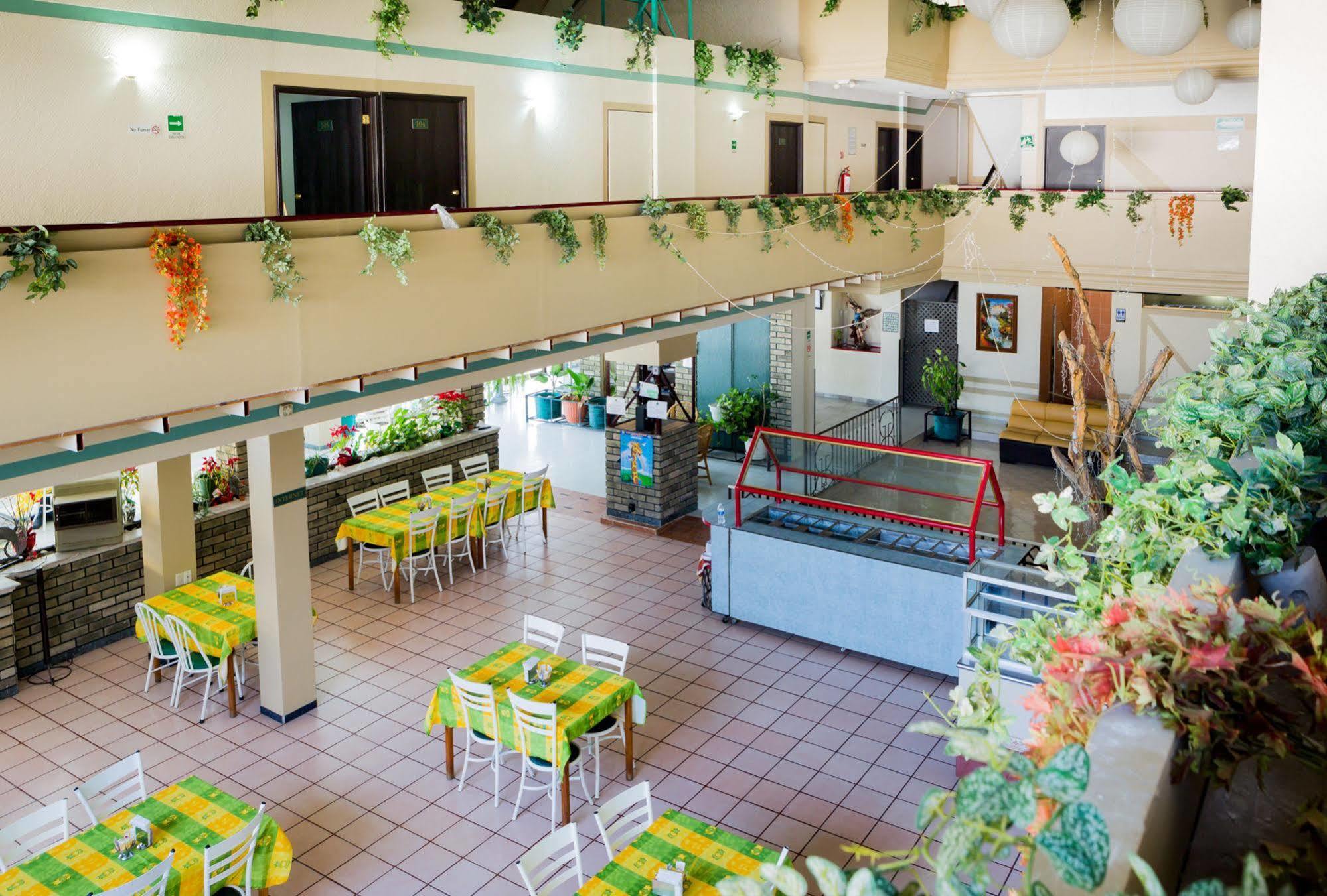 Hotel Raldos Inn サラマンカ エクステリア 写真