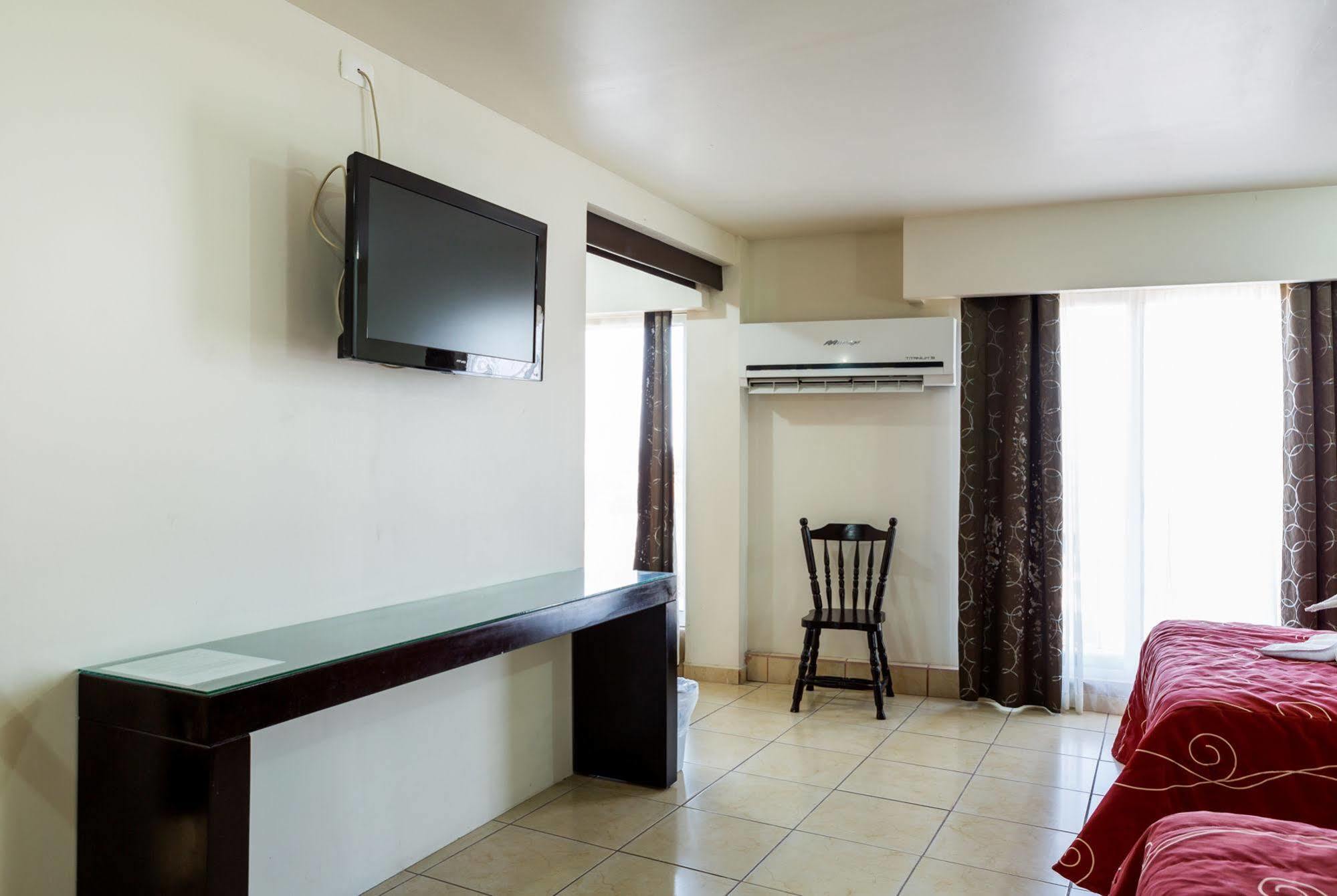 Hotel Raldos Inn サラマンカ エクステリア 写真