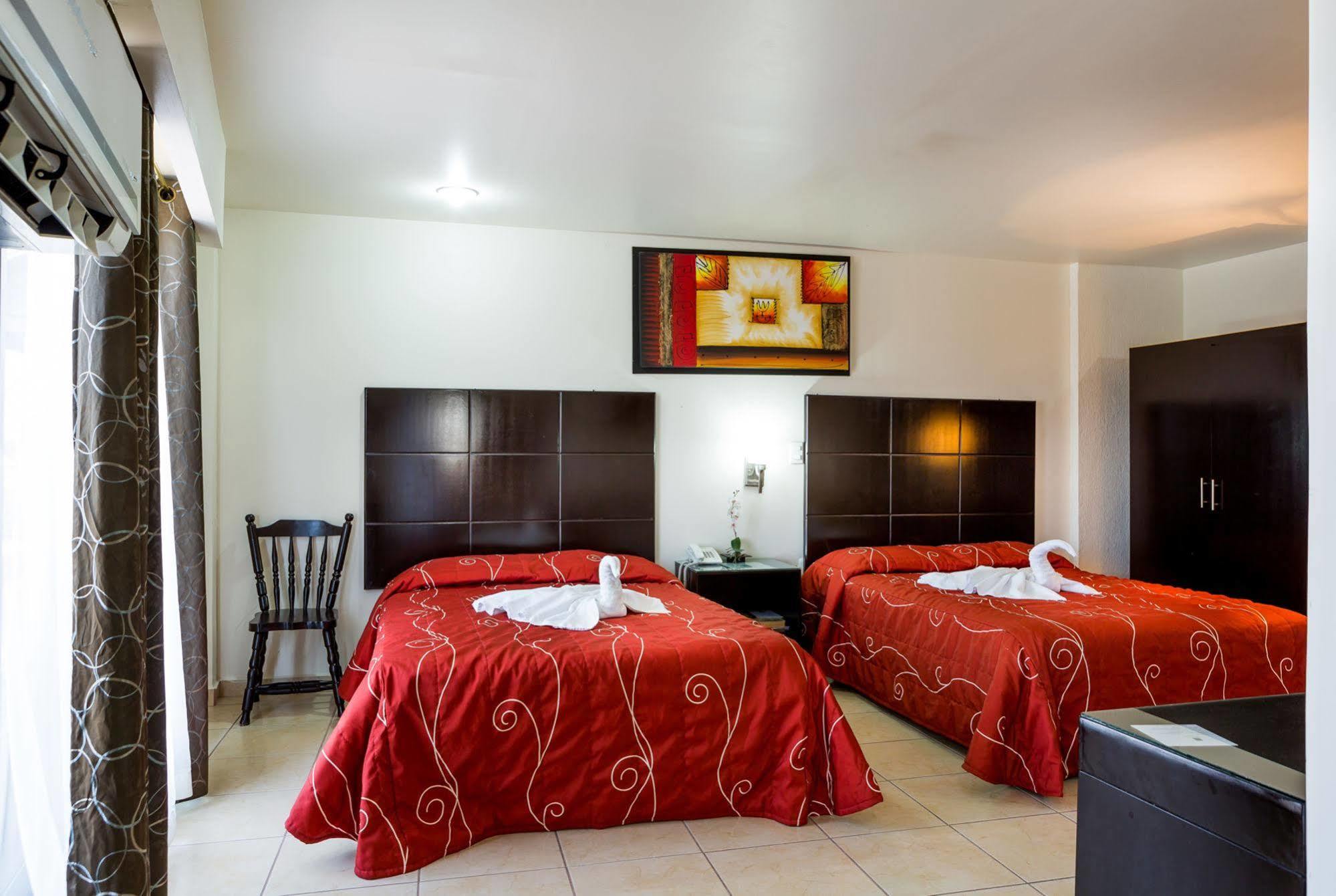 Hotel Raldos Inn サラマンカ エクステリア 写真